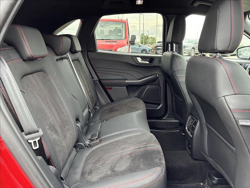 Ford Kuga 1,5 EcoBoost 111kW ST-Line X - fotka 16 z 40
