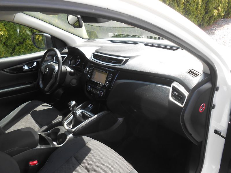 Nissan Qashqai 1.5DCi,LED,KAMERA,PANORAMA - fotka 19 z 49