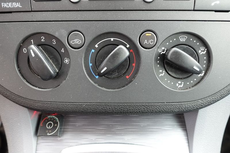 Ford C-MAX 1,6i 74kW M/T LPG-nová revize - fotka 6 z 7