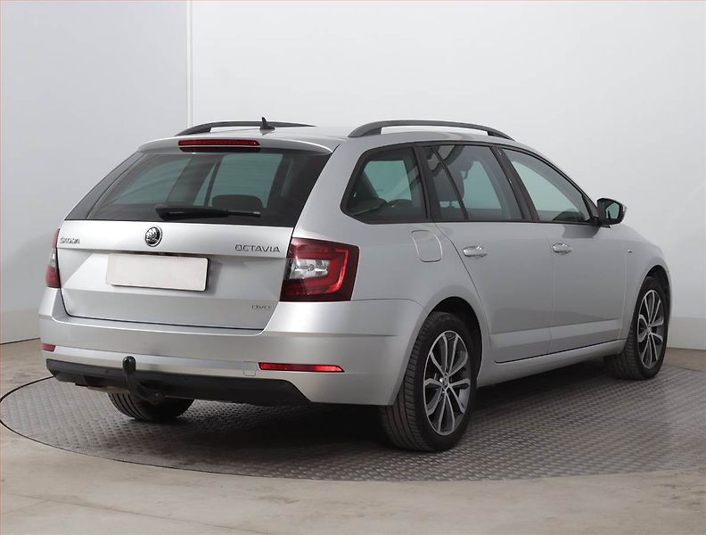 Škoda Octavia (2017) 2.0 TDI, 4X4, Automat - fotka 5 z 19