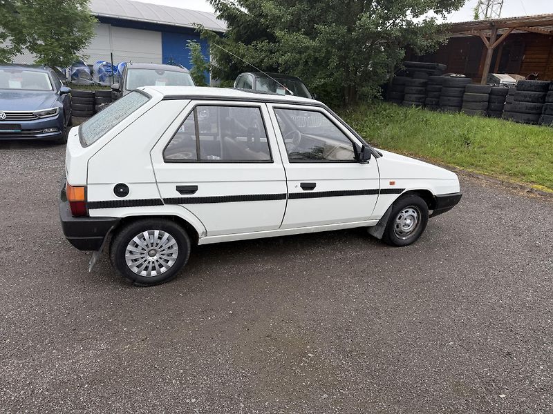 Škoda Favorit 135L - fotka 7 z 21