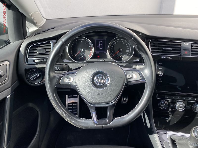 Volkswagen Golf (2019) 1.5 TSi, Join, navi - fotka 11 z 18
