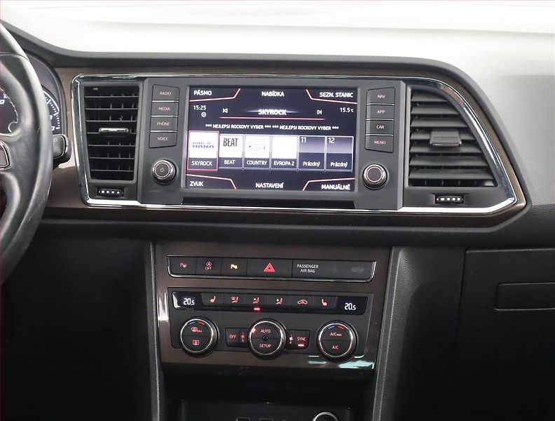 Seat Ateca (2017) 1.4 TSI, 4X4, ČR,1.maj - fotka 12 z 25