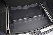 Přihrádky pod podlahou