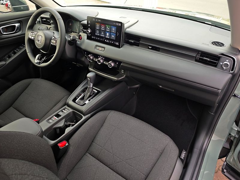 Honda HR-V (2026) 1.5 eHEV Elegance MR27 SKLADEM - fotka 8 z 40