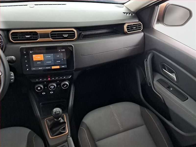Dacia Duster (2023) Extreme 1.5 Blue dCi, 4x4 - fotka 8 z 18