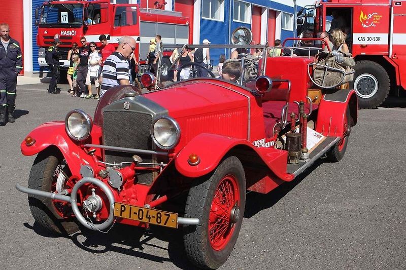 Tatra 813 CAS 55