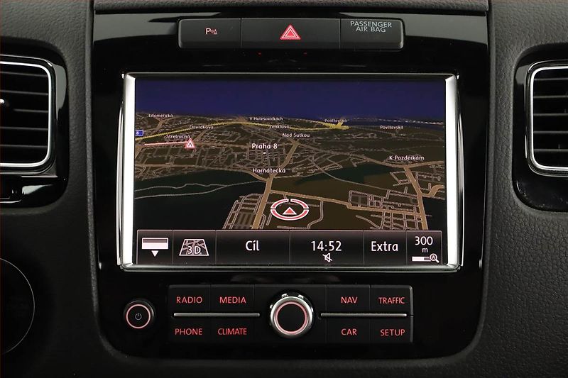 Volkswagen Touareg (2012) 3.0 TDI, 4X4, Automat - fotka 15 z 21