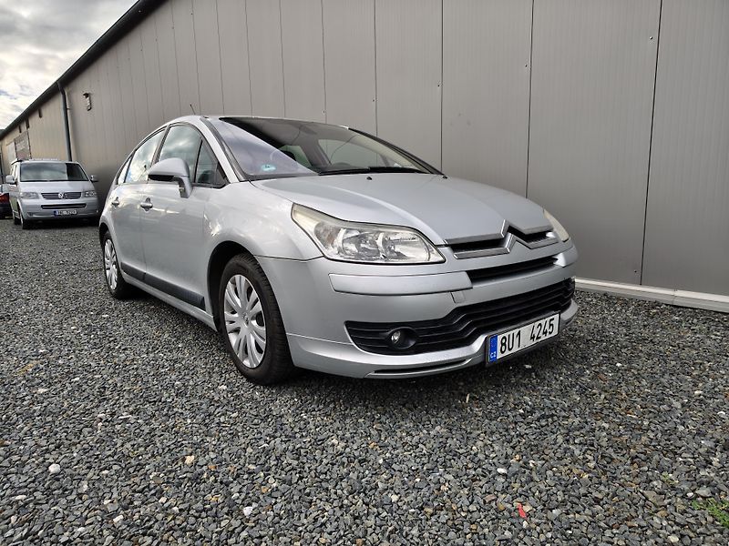 Citroën C4 2,0i 103KW - fotka 8 z 17