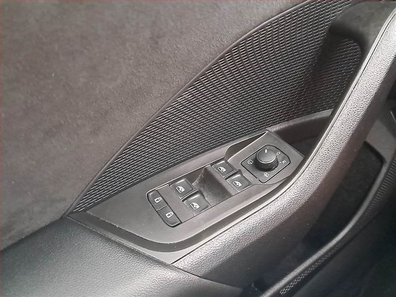 Škoda Octavia (2021) RS 2.0 TSI - fotka 16 z 17