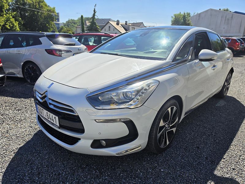 Citroën DS5 2 0 HDI Panorama Automat  - fotka 2 z 33
