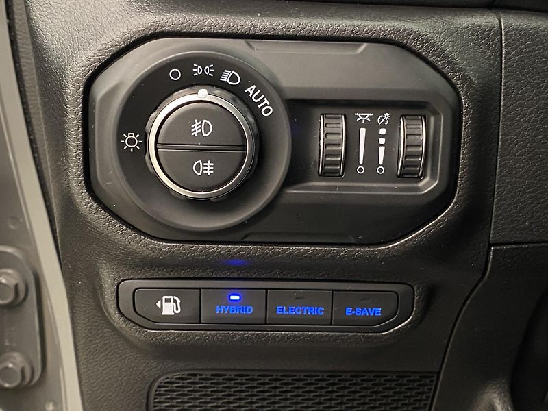 Jeep Wrangler UNLIMITED PHEV 4xE CZ 1.maj - fotka 30 z 61