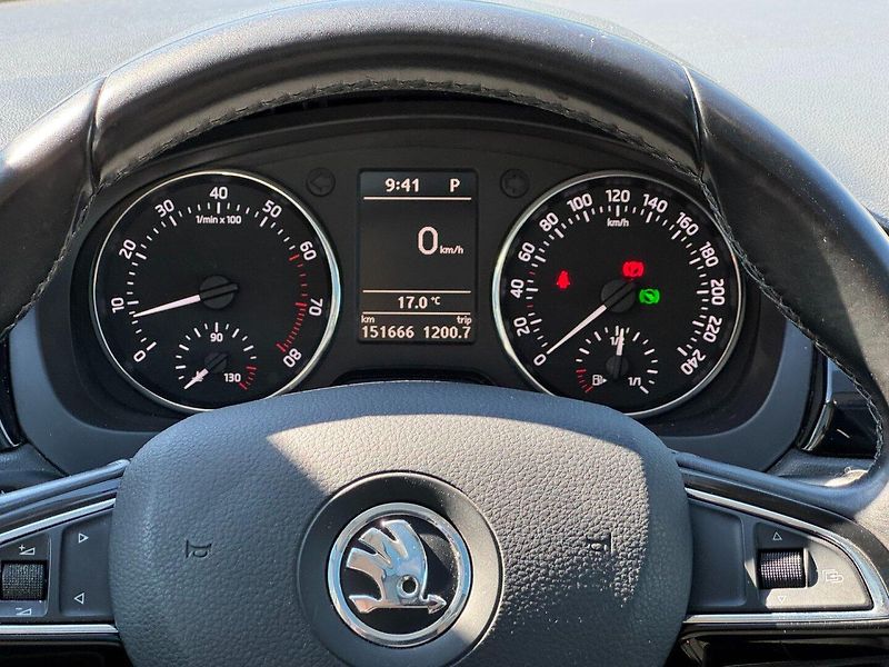 Škoda Rapid (2015) Spaceback Style + 1.4 TSI DSG - fotka 18 z 31