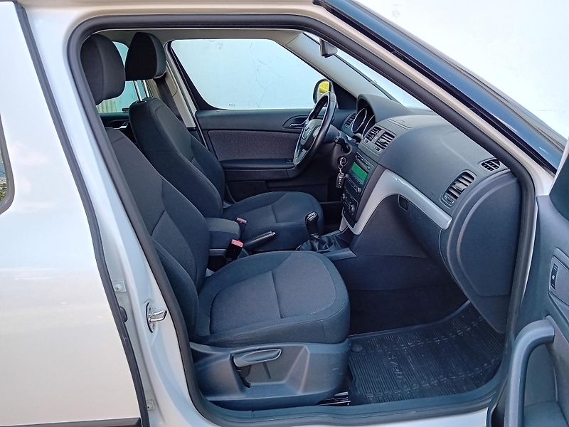 Škoda Yeti 1,4TSI /ČR/TZ/2xKOLA/SERVIS/ - fotka 9 z 17
