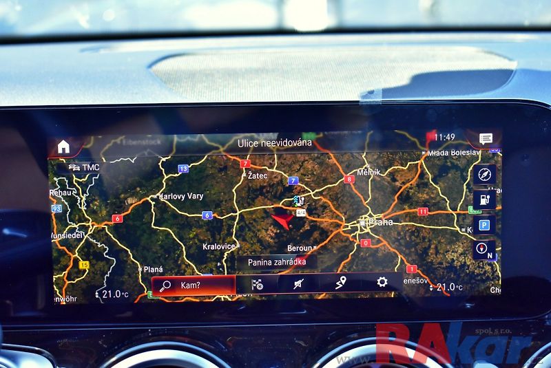 Mercedes-Benz EQB 300 4Matic - fotka 12 z 30