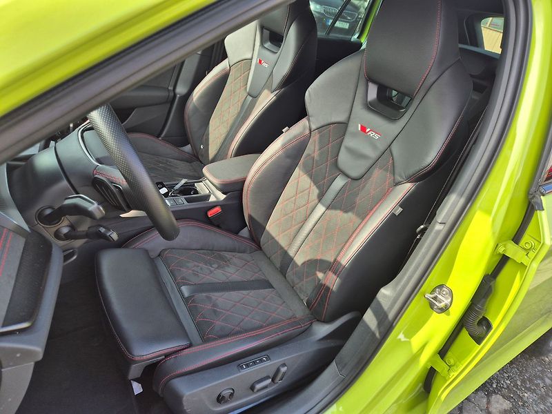 Škoda Octavia Combi RS 2,0 TSI 195kW DSG, we - fotka 11 z 39