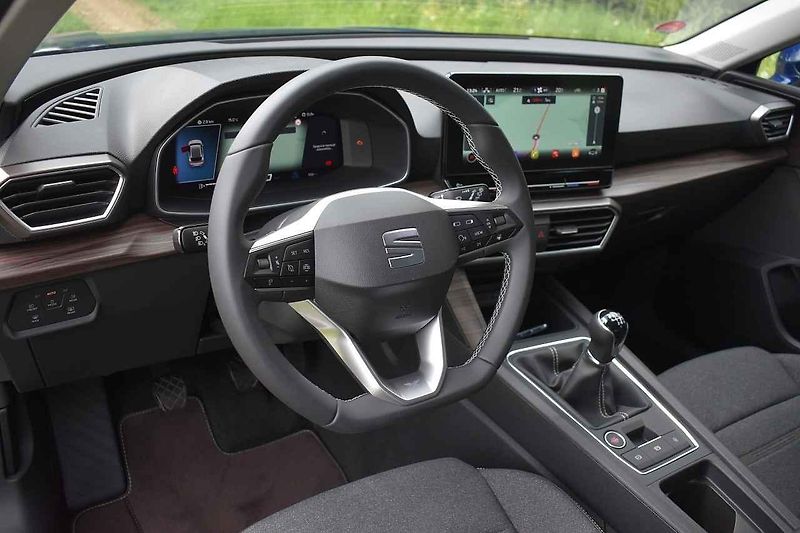 Nový Seat Leon jsme vzali i na silničky v okolí hradu Krakovec