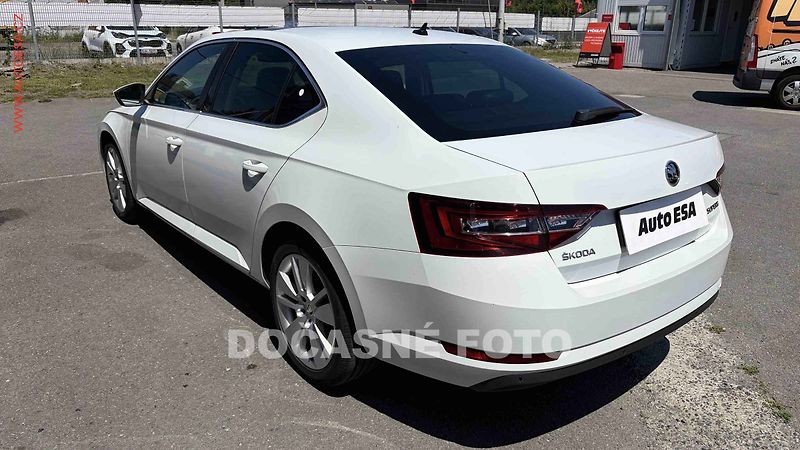Škoda Superb (2016) 2.0 TDi, ČR - fotka 2 z 3