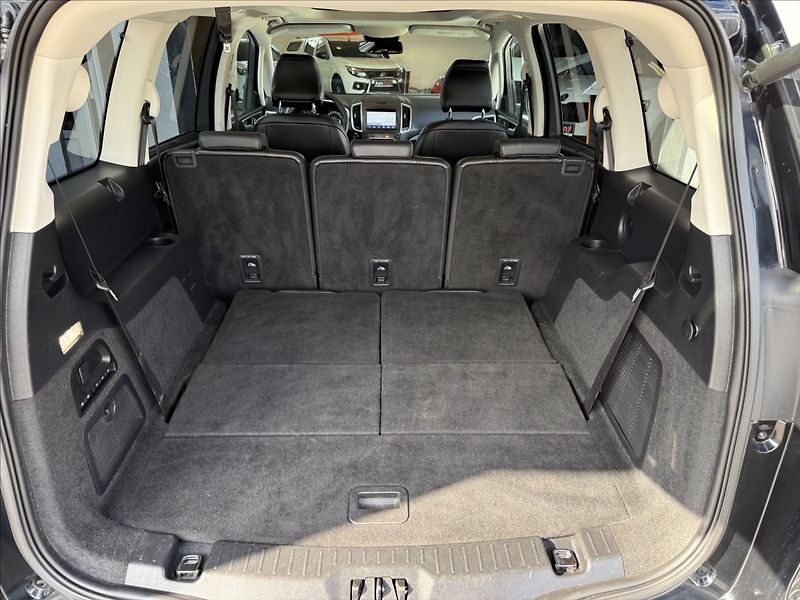 Ford Galaxy 2,0 Titanium,177kW,po servisu - fotka 31 z 38