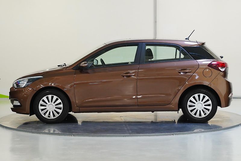 Hyundai i20 - fotka 3 z 24