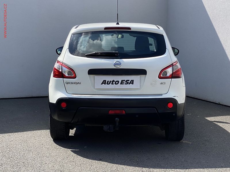 Nissan Qashqai (2011) 1.5dCi, Acenta, TZ - fotka 5 z 16