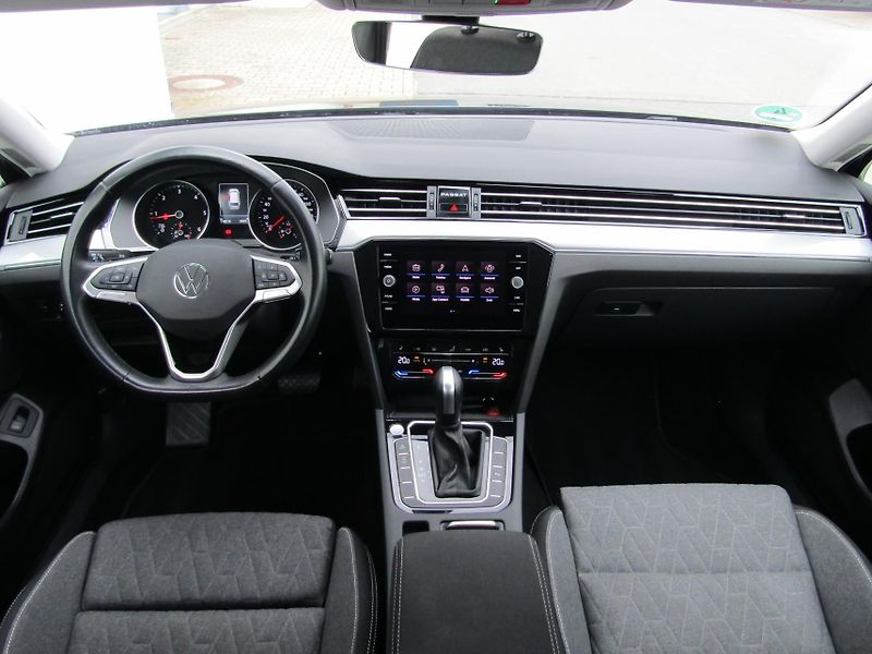 Volkswagen Passat Business 2.0 TDI 110KW DSG Var - fotka 15 z 30
