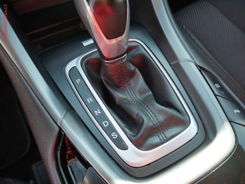 Ford Mondeo (2016) 2.0 TDCi, ČR, AT - fotka 18 z 19