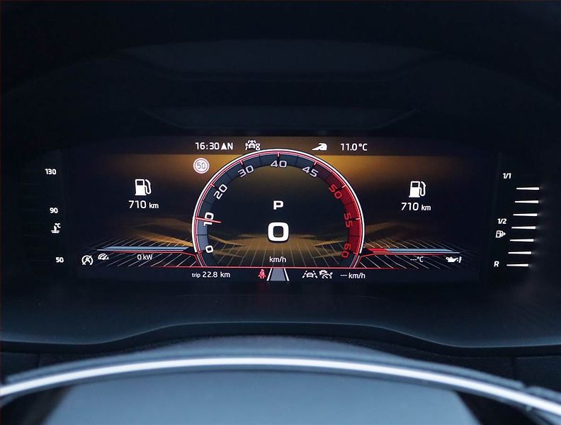 Škoda Karoq (2024) 2.0 TDI, Zár. 5 let/100000 km - fotka 11 z 24