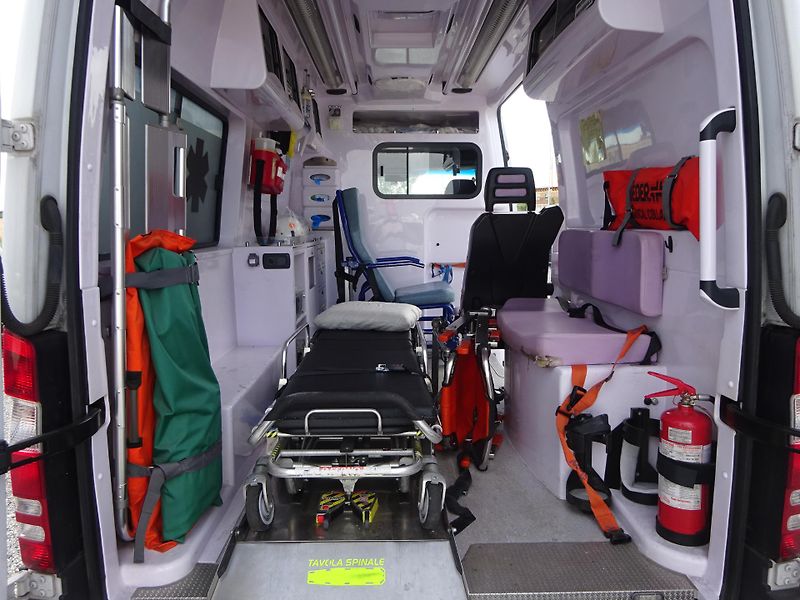 Mercedes-Benz Sprinter PLNĚ VYBAVENÝ SANITNÍ VŮZ - fotka 13 z 20