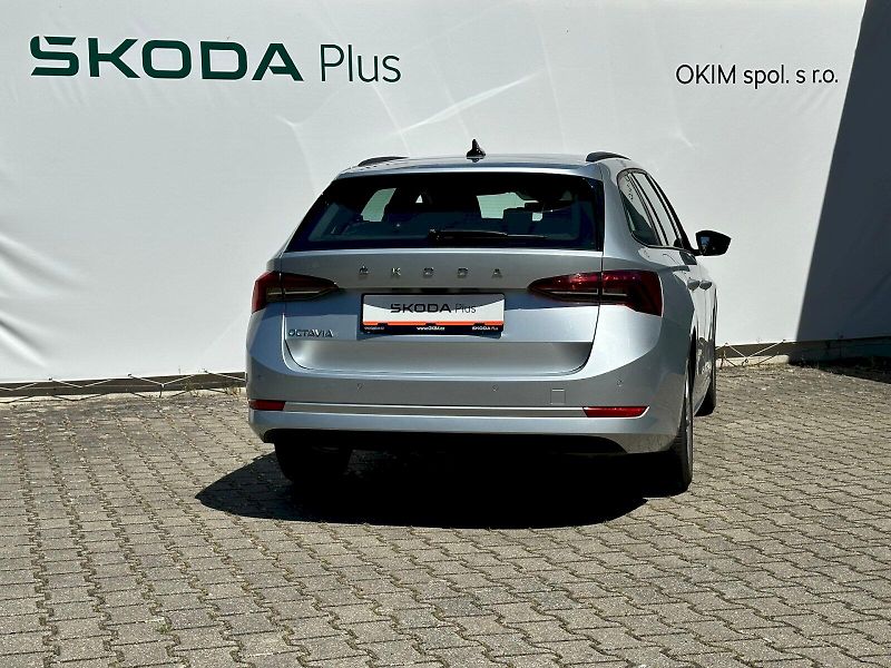 Škoda Octavia (2022) 2.0 TDI 85kW Ambition Combi - fotka 2 z 22