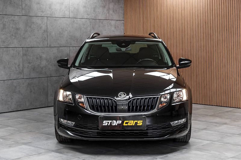 Škoda Octavia 1.6 TDI 85kW DSG*ACC*CAR-PLAY* - fotka 2 z 41