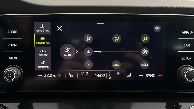 Škoda Octavia 2.0 TDI Ambition Combi - fotka 24 z 24