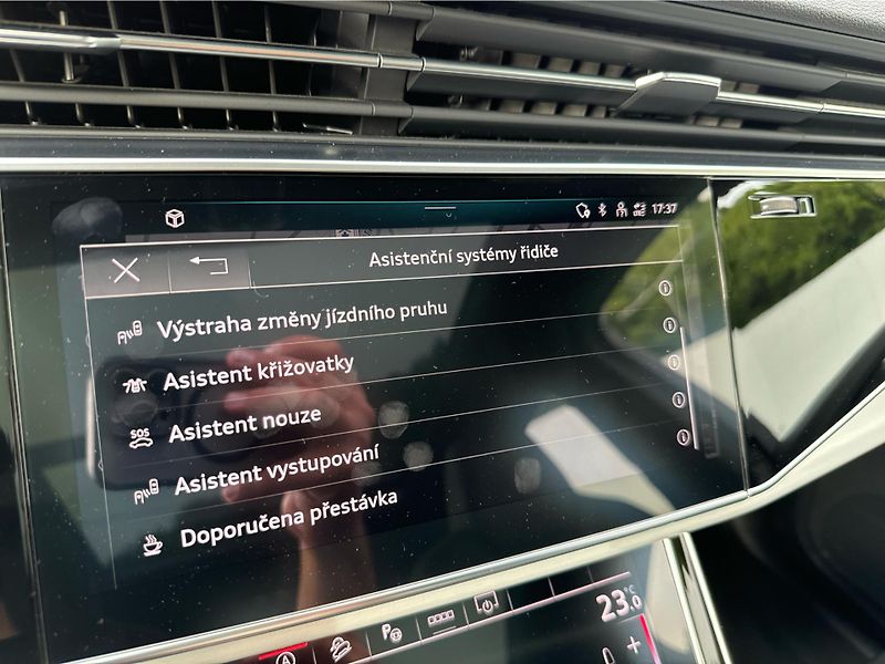 Audi Q7 50 TDI Quattro S.Line - fotka 14 z 21