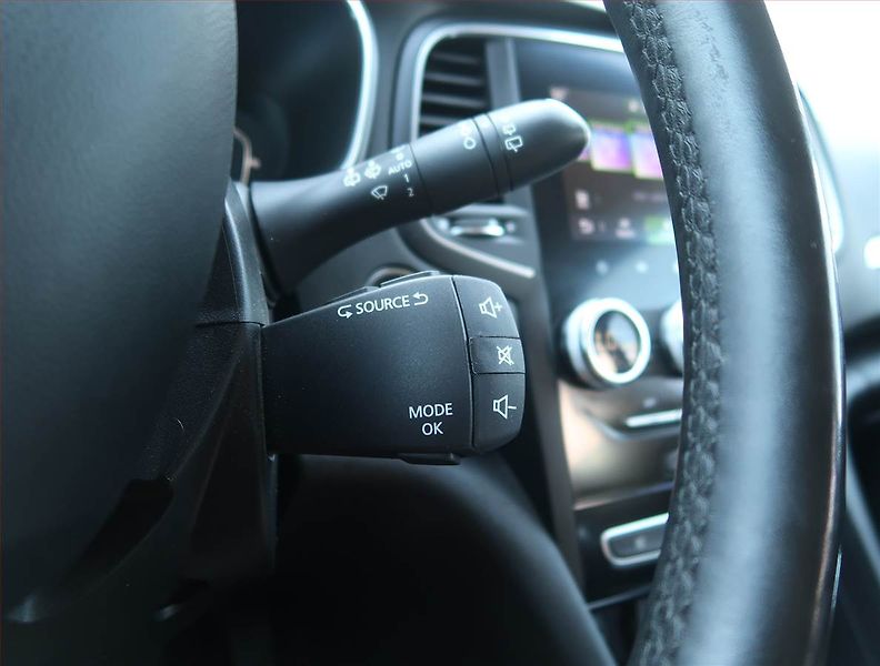 Renault Mégane (2022) Intens 1.3 TCe, Serv.kniha - fotka 17 z 20