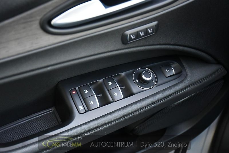 Alfa Romeo Stelvio 2,2 JTDm Q4 154kW TAŽNÉ - fotka 25 z 53