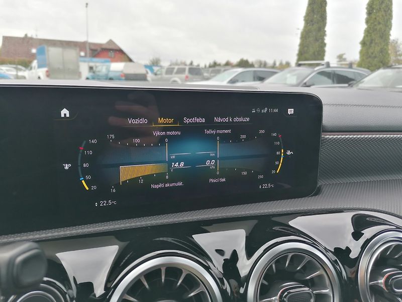 Mercedes-Benz CLA (2022) 2.0 180d Shooting Brake 8G - fotka 27 z 47