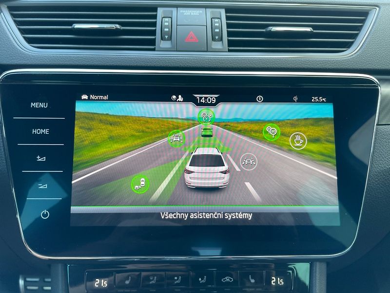 Škoda Superb (2022) SportLine 1.5TSI Webasto! 1.Ma - fotka 38 z 50