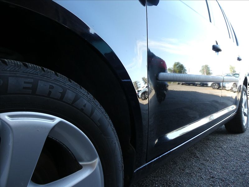 Volkswagen Touran 1,6 TDi 77kW 7.MÍST,navigace - fotka 11 z 43
