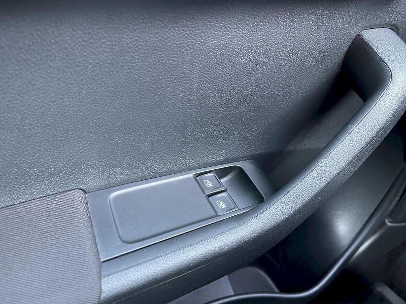 Škoda Fabia (2022) 1.0 TSI 70kW Ambition Plus - fotka 24 z 34