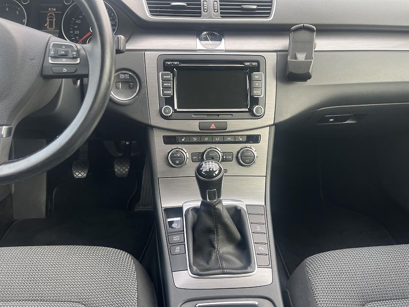 Volkswagen Passat (2013) 1.4TSi 90kw 1.Majitel  - fotka 16 z 21