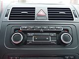 Volkswagen Touran (2012) 2.0 TDi, Comfortline - náhled 19