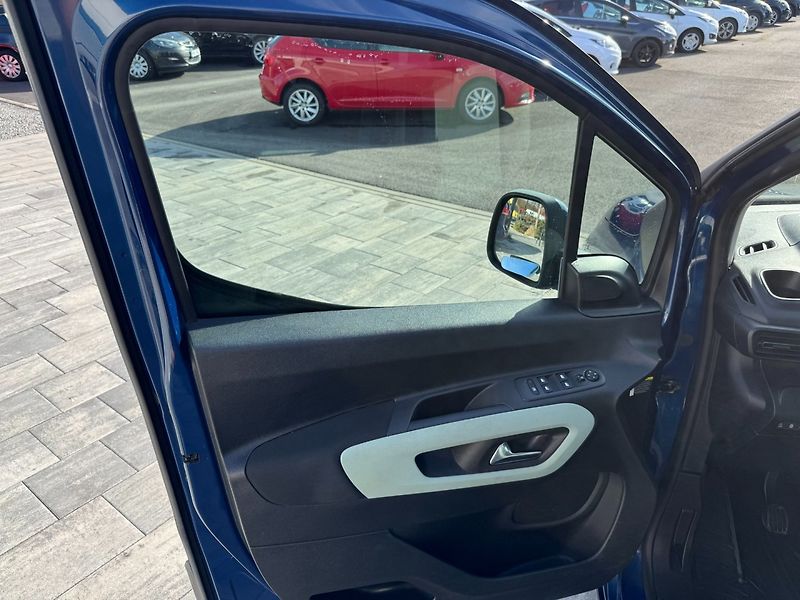Citroën Berlingo (2019) 1,5 HDI 96 KW Multispace - fotka 9 z 35