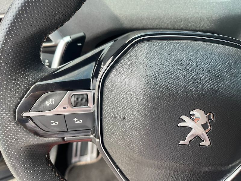 Peugeot 5008 1.6 PureTech/133kW GT AT - fotka 17 z 39