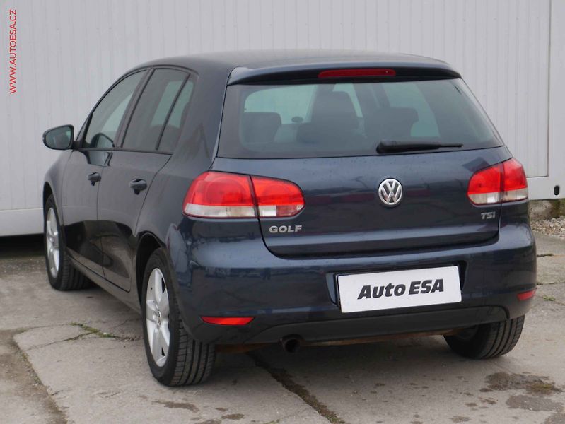 Volkswagen Golf (2011) 1.2 TSi, Comfortline - fotka 4 z 15