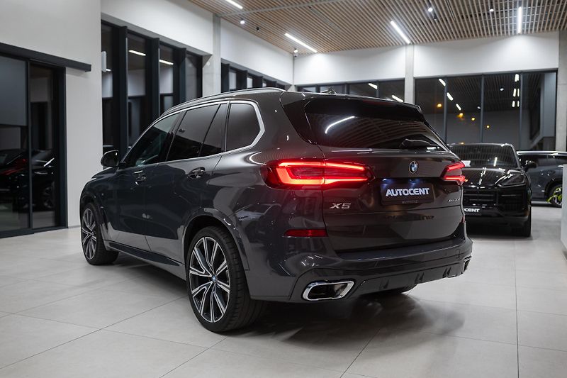 BMW X5 (2021) 30D XDRIVE 210KW M-Paket - fotka 7 z 38