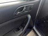 Škoda Yeti (2013) 1.2 TSI AMBIENTE - náhled 15