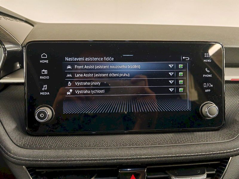 Škoda Fabia (2025) 1.0 TSI 85 kW Top Selection - fotka 10 z 26