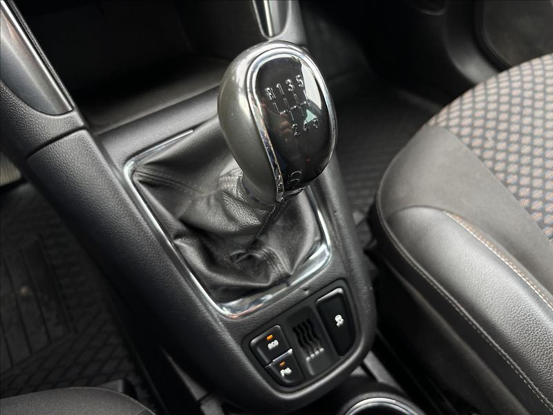 Opel Zafira 2,0 CDTi Ecoflex 125kW 7MÍST - fotka 28 z 28