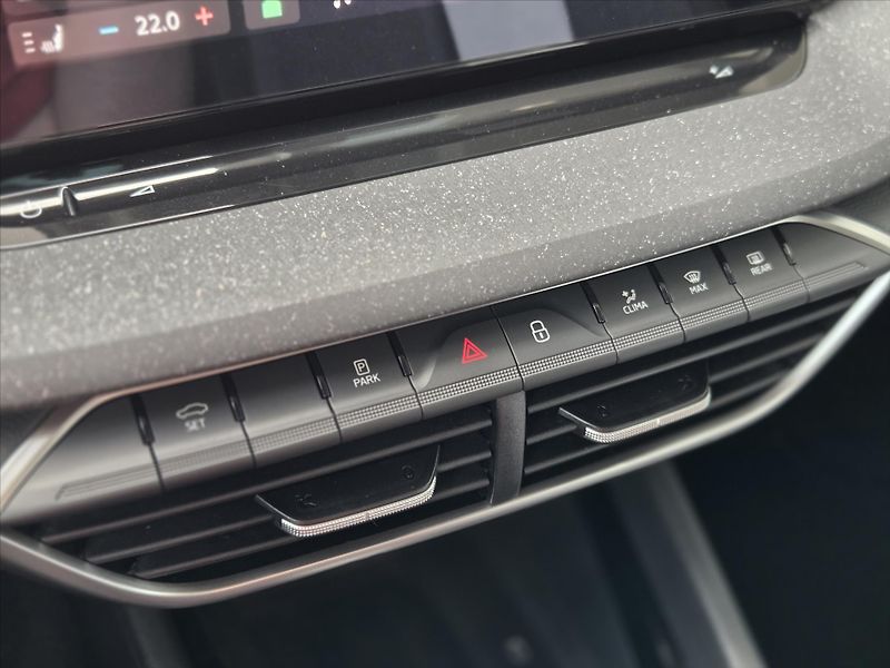 Škoda Octavia 2,0 TDi DSG Top Selection Tažn - fotka 19 z 25