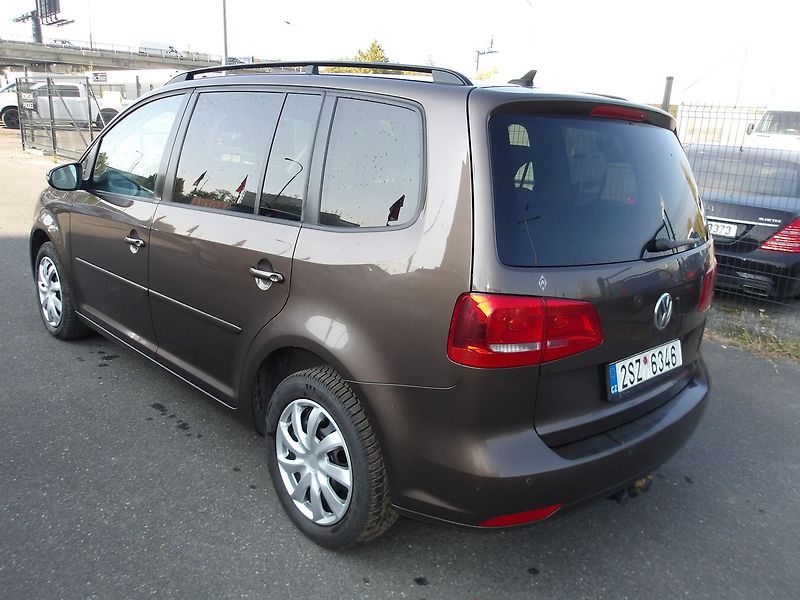 Volkswagen Touran 2,0TDi 103kW PANORAMA ! - fotka 9 z 33